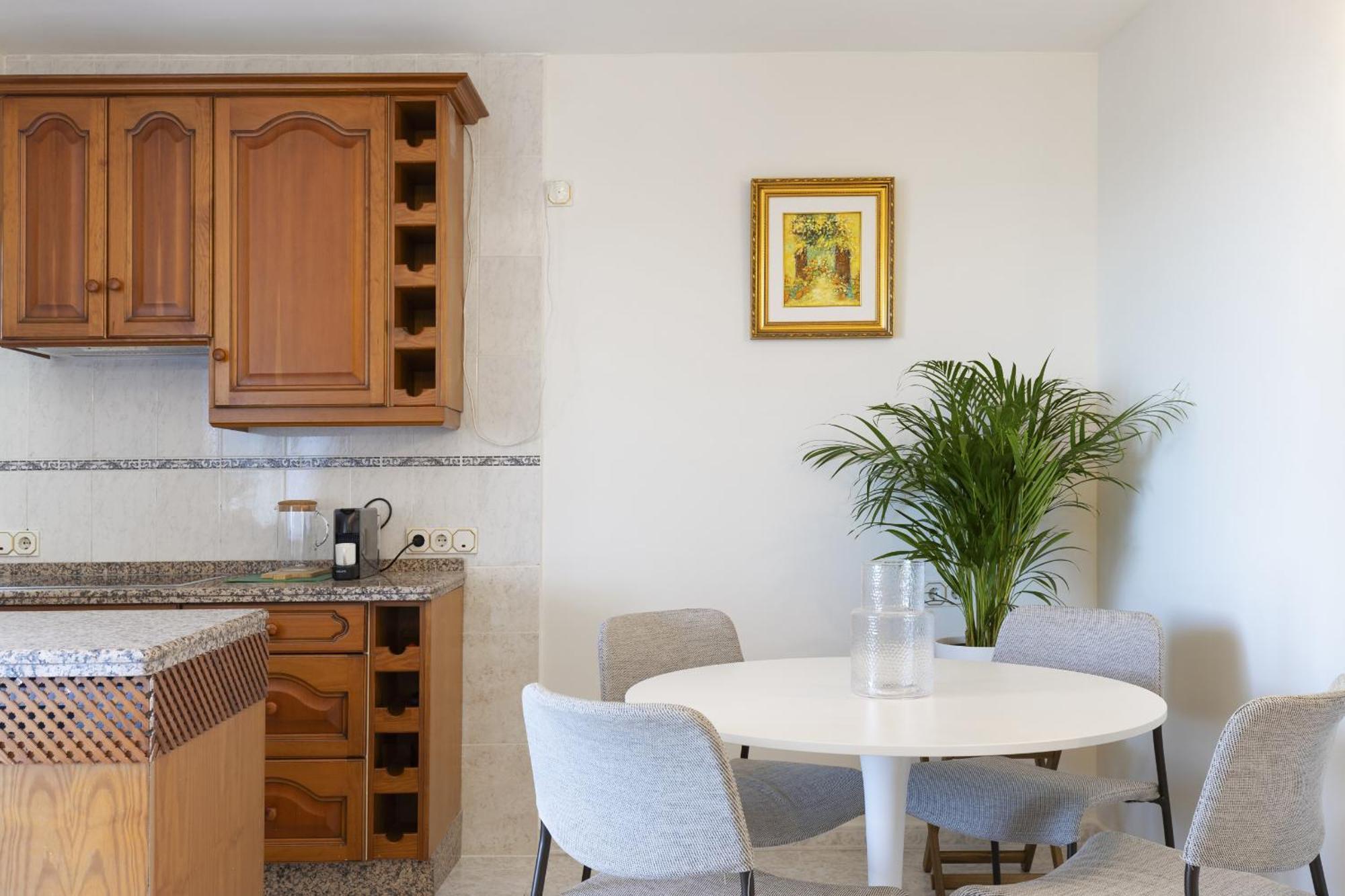 Beachfront Apartment With Terrace And Seaviews フエンヒロラ エクステリア 写真