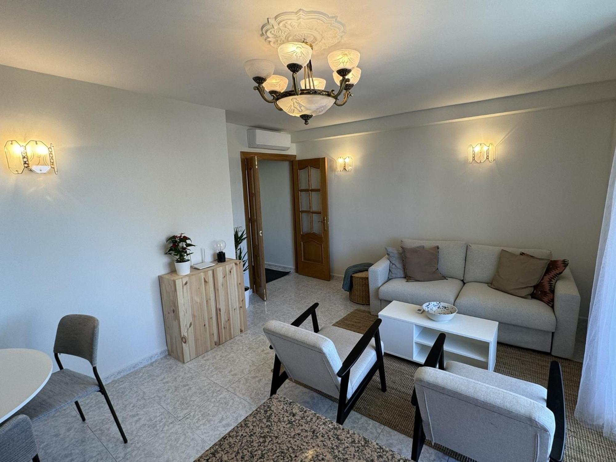 Beachfront Apartment With Terrace And Seaviews フエンヒロラ エクステリア 写真